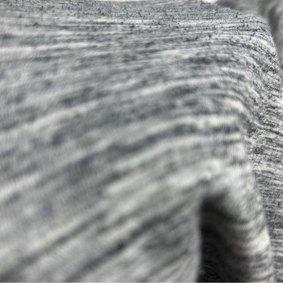 Pink VS Lightweight gray Long-Sleeve size XS - Picture 5 of 10